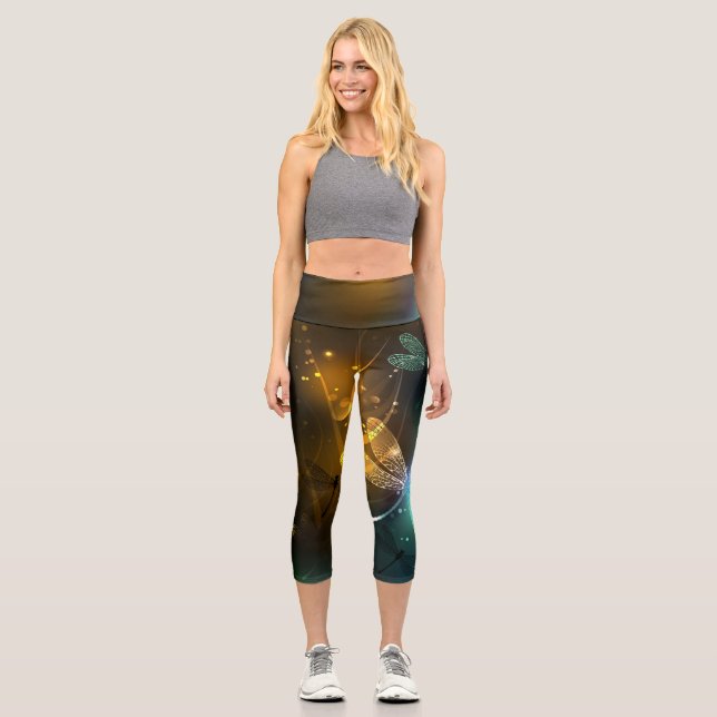 Grüner Libellenflug Capri Leggings (Vorderseite)