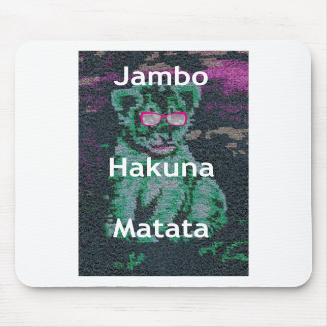 Grüner Löwe mit rosa Brille "Hakuna Matata" Kunst  Mousepad (Vorne)