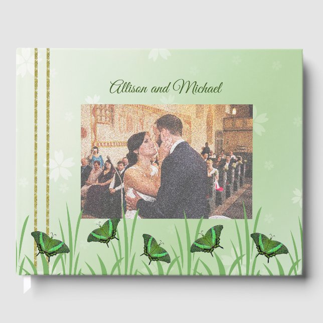 Grüner Schmetterling auf hellgrün - Hochzeit Gästebuch (Vorderseite)