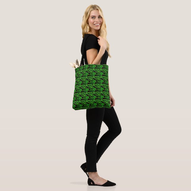Grüner schwarzer Hauch von Zitronenfarben Tasche (Am Model)