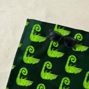 Grüner süßer Chamäleon Strandtuch