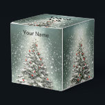 Grüner Weihnachtsbaum Bunte Ornamente Weißer Schne Geschenkschachtel<br><div class="desc">Grüner Weihnachtsbaum farbenfrohe Ornamente Weiße Schnee Gefallen Schachtel. Einzigartiges,  schönes,  stilvolles Design. Leicht personalisiert zu sein. Schriftart Stil,  Größe und Farben können geändert werden. Matching-Elemente verfügbar.</div>