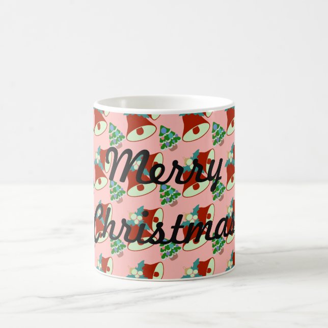 Grüner Weihnachtsbaum und rote und grüne Glocken Kaffeetasse (Mittel)