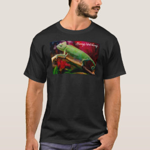 Grünes Chamäleon auf dem Ast T-Shirt