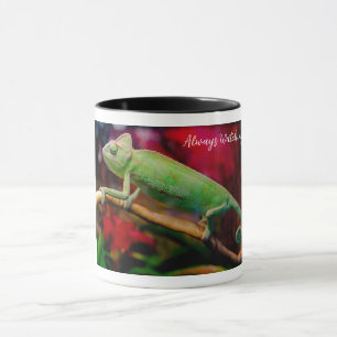 Grünes Chamäleon auf dem Ast Tasse