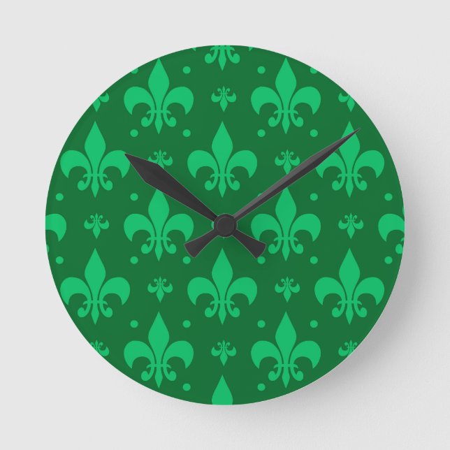 Grünes Fleur-de-lis-Muster Runde Wanduhr (Vorderseite)