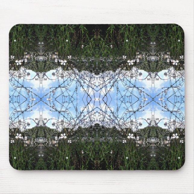 Grünes Gras Blauer Himmel Mousepad (Vorne)