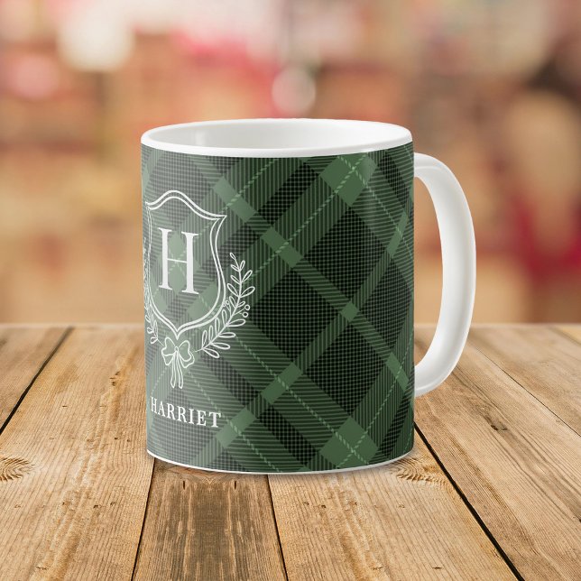 Grünes Kariertes Monogramm Initial-Tartan Kaffeetasse (Von Creator hochgeladen)