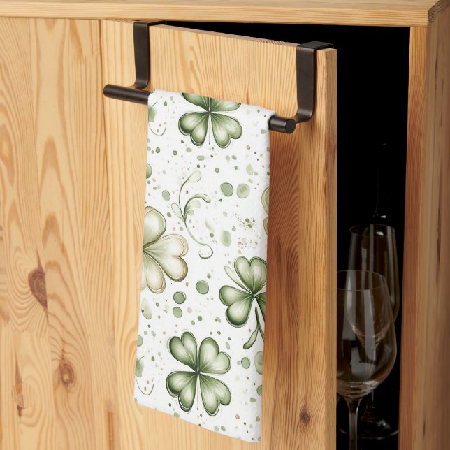 Grünes Kleeblatt-Muster • St. Patrick's Day Geschirrtuch (Drittel gefaltet)