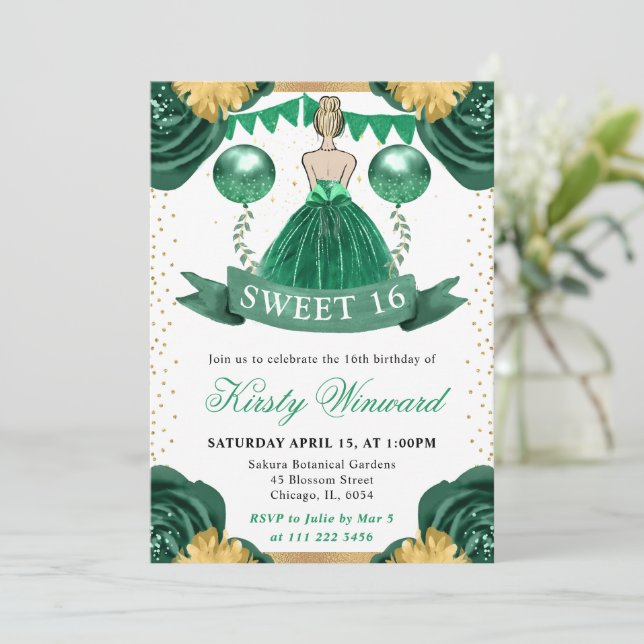 Grünes Kleid Blonde Haar Prinzessin Sweet 16 Einladung (Stehend Vorderseite)