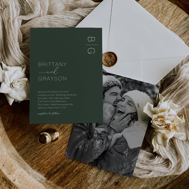 Grünes modernes Monogramm-Foto - Einladung zur Hoc (Von Creator hochgeladen)