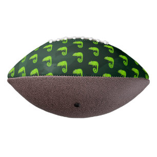 Grünes niedliches Chamäleon Football