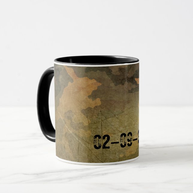 Grünes Tarnmuster Vintag V2.0 Tasse (Vorderseite Links)