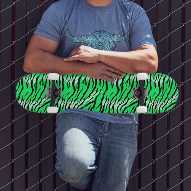 Grünes Tiger-Tierhaut-Musterdesign  Skateboard (Außenbereich 3)