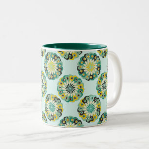 Grünes und Türkises modernes geometrisches Blumenm Zweifarbige Tasse