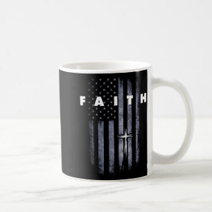 Grunge-amerikanische Flagge und Kreuz Glaube chris Kaffeetasse