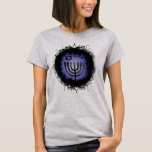 Grunge Chanukah Menorah T - Shirt<br><div class="desc">Grunge Design mit Menorah und einem Star of David. Einige digitale Pinsel, die in diesem Werk verwendet wurden, lieferten mit freundlicher Genehmigung der Obsidian Dawn: www.obsidiandawn.com.</div>