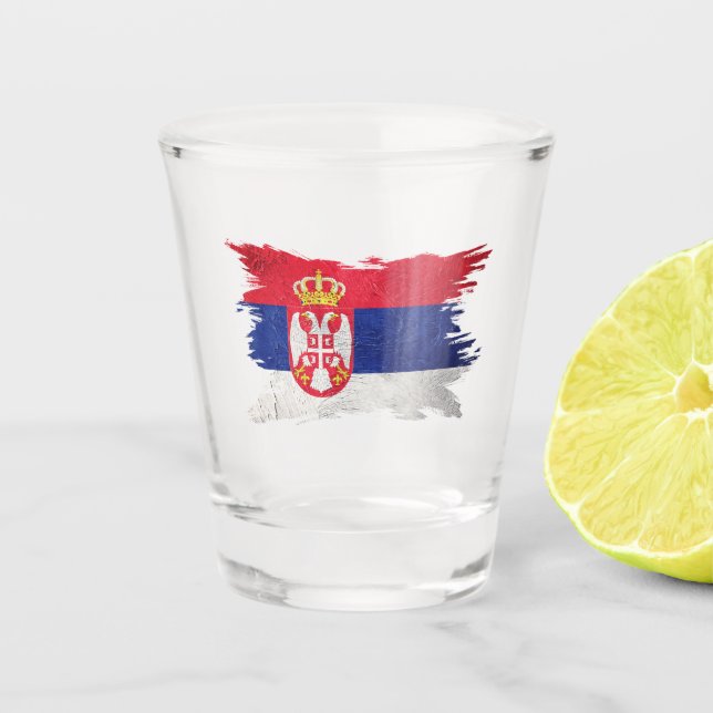 Grunge serbische Flagge, Pinselstrich, Serbien-Fla Schnapsglas (Vorderseite)