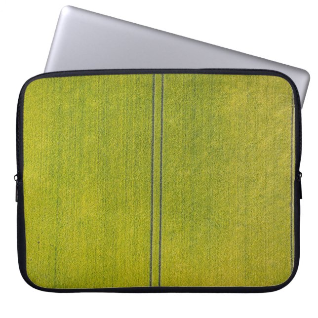 Grüngras Laptopschutzhülle (Vorderseite)