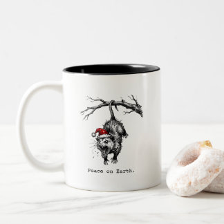 Grungy Opossum Silent Scream Peace on Earth Zweifarbige Tasse