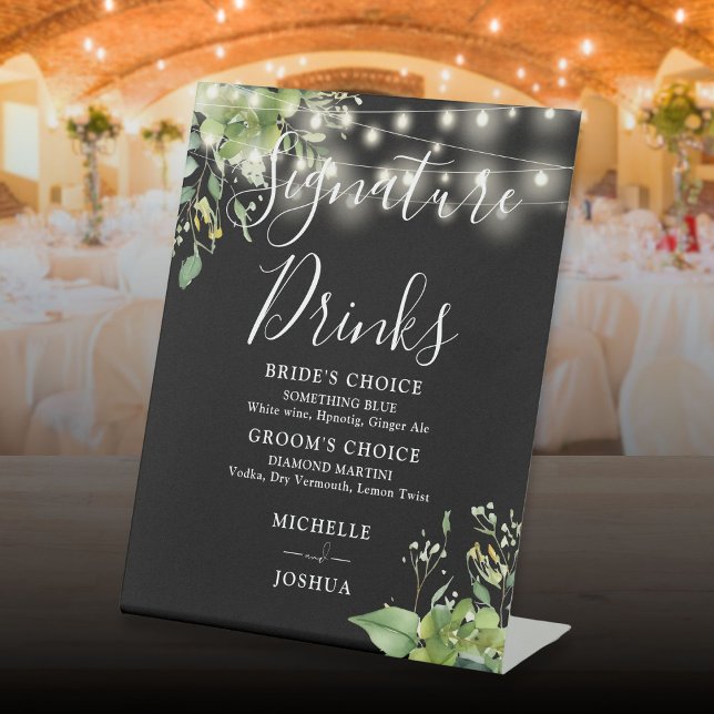 Grünlichter Schwarz-Weiß-Signatur-Getränke Sockelschild (Greenery Lights Black And White Signature Drinks Pedestal Sign)