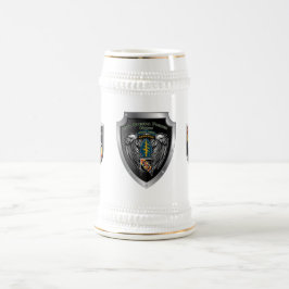 Gruppe der Spezialeinheiten (Im Flugzeug) Bierglas
