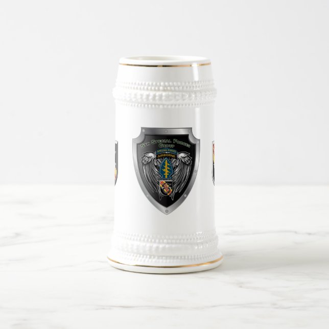 Gruppe der Spezialeinheiten (Im Flugzeug) Bierglas (Mittel)