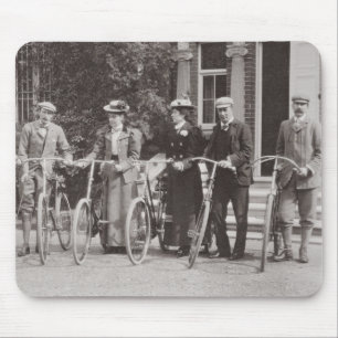 Gruppe Edwardian Radfahrer, frühe 1900s (b/w pH Mousepad