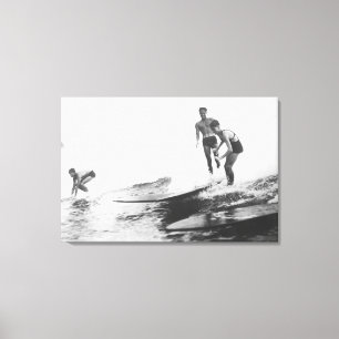 Gruppe Surfer in Honolulu, Hawaii Surfen Leinwanddruck