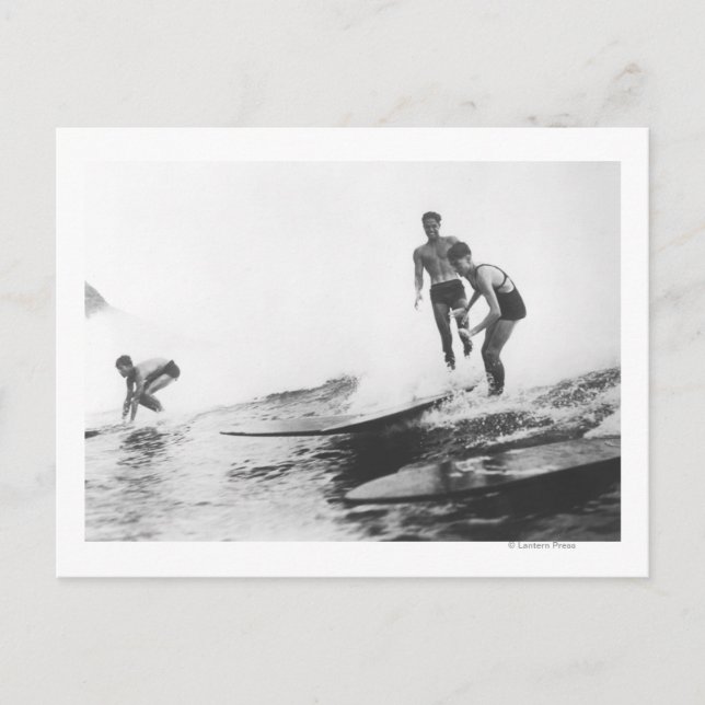 Gruppe Surfer in Honolulu, Hawaii Surfing Postkarte (Vorderseite)