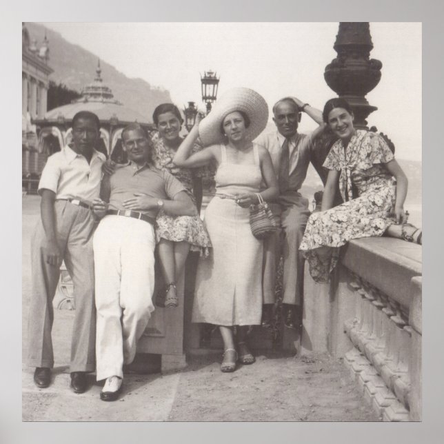 Gruppe von Freunden in Cannes in den 30er Jahren Poster (Vorne)