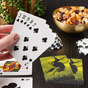 Gruselige Halloween-Hexe fliegt auf Besenstiel Spielkarten