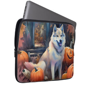 Gruseliger Alaskan Malamute mit Kürbissen Hallowee Laptopschutzhülle