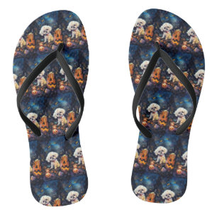 Gruseliger Bichon Frise mit Kürbissen Halloween Flip Flops