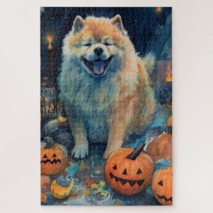 Gruseliger Chow Chow Halloween mit Kürbissen