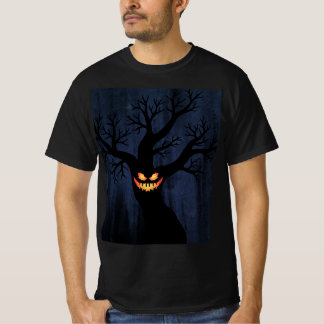 Gruseliger Halloween-Spukbaum mit leuchtendem Gesi T-Shirt