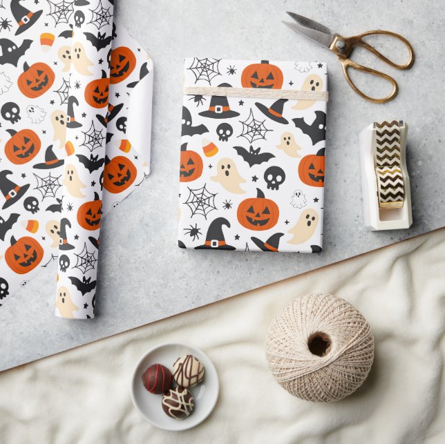 Gruseliger saisonaler Halloween-Muster Geschenkpapier (Kunsthandwerk)