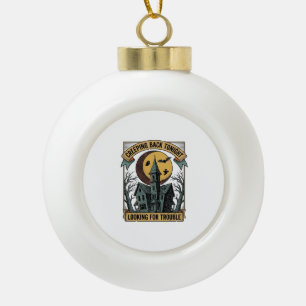 Gruseliges Haus-Shirt mit graviertem spooky manor Keramik Kugel-Ornament