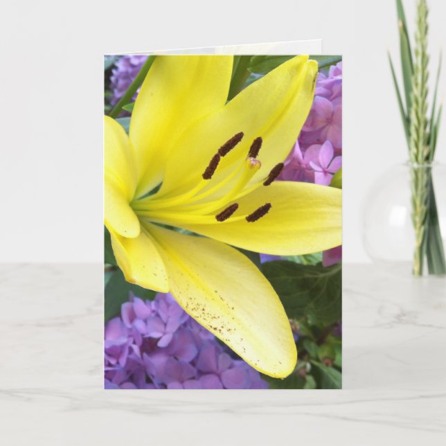 Grußkarte Gelbe Lilie und Lavender Hydrangea Karte (Vorderseite)