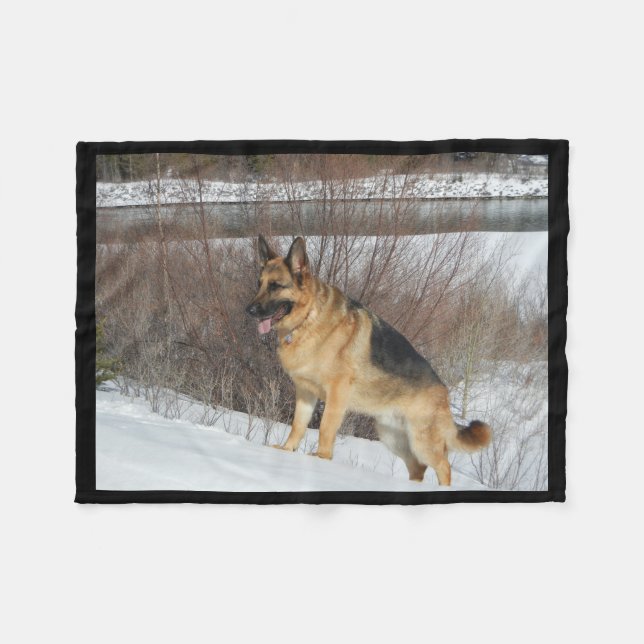 GSD im Winter-Schnee Fleecedecke (Vorderseite (Horizontal))