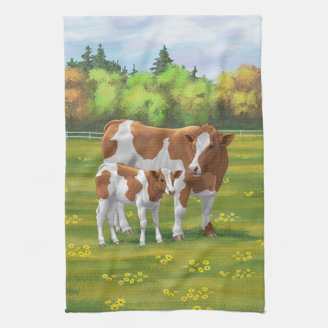 Guernsey Kuh & Niedlich Calf im Sommer Weide Geschirrtuch (Vertikal)