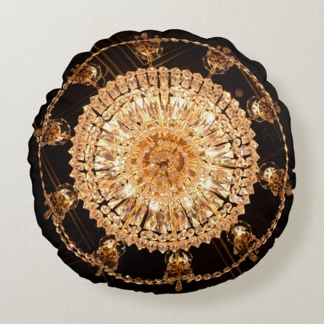 Guildhall Elegante: Antique Chandelier View Rundes Kissen (Vorderseite)