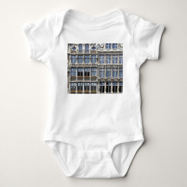 Guildhall Windows, Grote Markt, Brüssel. Baby Strampler (Vorderseite)