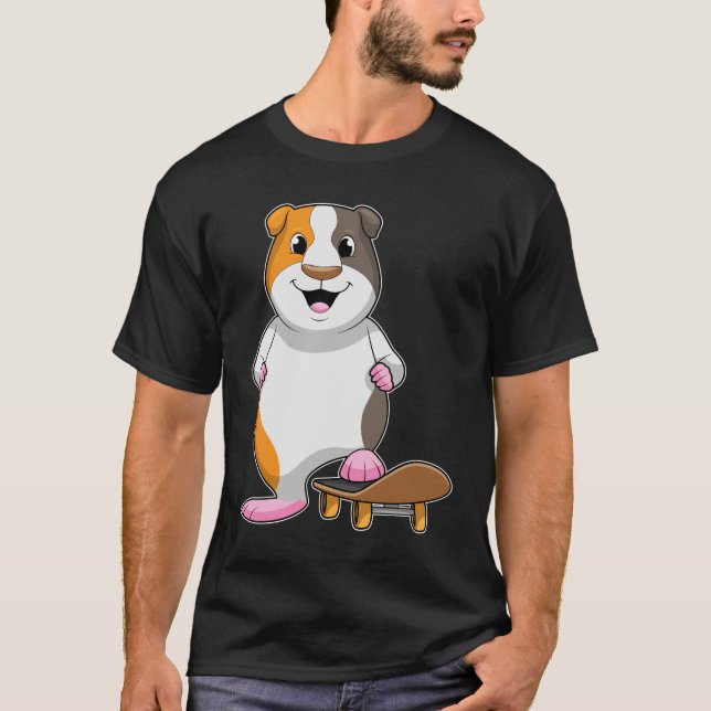 Guinea Schwein als Skater mit Skateboard T-Shirt (Vorderseite)