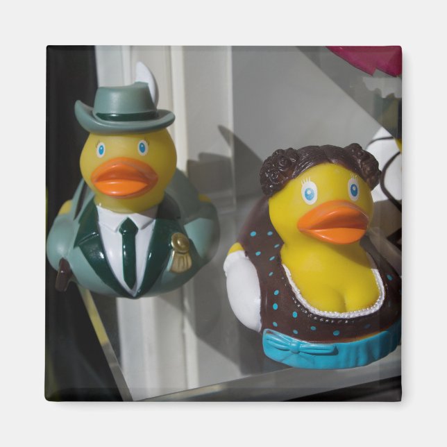 Gummienten in traditionellen Kostümen Magnet (Vorne)