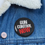 Gun-Kontrolle jetzt Button<br><div class="desc">Gun Kontrolle Jetzt Buttons zu tragen,  um Ihren nächsten März oder Protest. Wir brauchen vernünftige Waffengesetze und -vorschriften. Weisen Sie den Kongress an,  den Verkauf von Sturmgewehren und automatischen Waffen an Amerikaner einzustellen und Karos im Hintergrund zu starten. Stoppt die Schießereien und die Gewalt.</div>