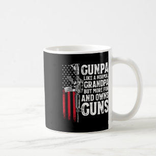 Gunpa wie ein normaler Großvater Spaß und besitzt  Kaffeetasse