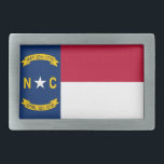 Gürtelschnalle mit Flagge des Staat North Carolina<br><div class="desc">Fügen Sie Ihrem Outfit eine unverwechselbare Touch mit unserer exklusiven Gurtschnalle mit der Flagge von North Carolina hinzu! Diese Gurtschnalle wurde entworfen, um Stil mit Staatsstolz zu verbinden, und macht sie mehr als nur ein modisches Accessoire; sie ist eine Feier des reichen Erbes und der lebendigen Identität von North Carolina....</div>