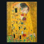 Gustav Klimt Der Kiss Notizblock<br><div class="desc">Notizbuch mit Gustav Klimts Ölgemälde mit Goldblatt Der Kuss (1908). Ein Mann und eine Frau,  die leuchtende goldene Farben tragen,  sich liebevoll umarmen und in einem Feld von Blume küssen. Ein großartiges Geschenk für Jugendliche und österreichische Kunstliebhaber.</div>