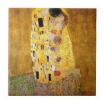 Gustav Klimt die Kuss-Fliese Fliese<br><div class="desc">Gustav Klimt die Kussfliese. GrafikÖlfarbe auf Leinwand von 1907-1908. Der Kuss ist bekannteste Malerei Gustav Klimts,  eine schöne Arbeit,  welche die Höhe seines goldenen Zeitraums darstellt. Ein perfektes Geschenk für Liebhaber des österreichischen Symbolismus,  Gustav Klimt und schöne Kunst.</div>